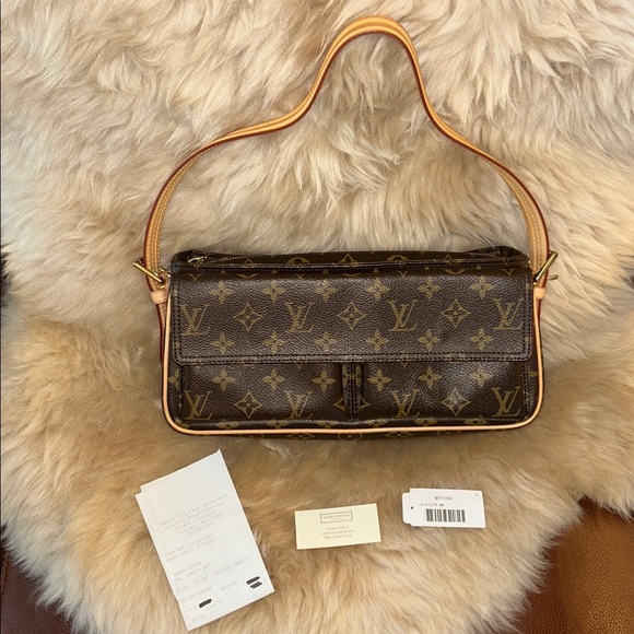 ✨ Authentic Louis Vuitton Viva-Cite MM | FULL SET | Excellent Condition ✨ - Picture 3 of 13